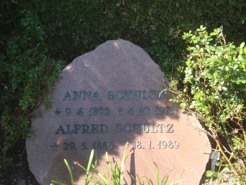 Anna Schultz.jpg